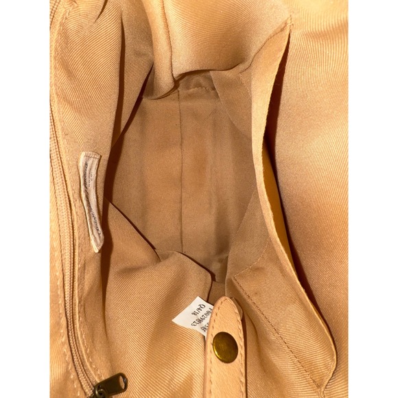 Universal Thread Tan Faux Leather Bucket Bag Convertible Shoulder Crossbody - Picture 9 of 9